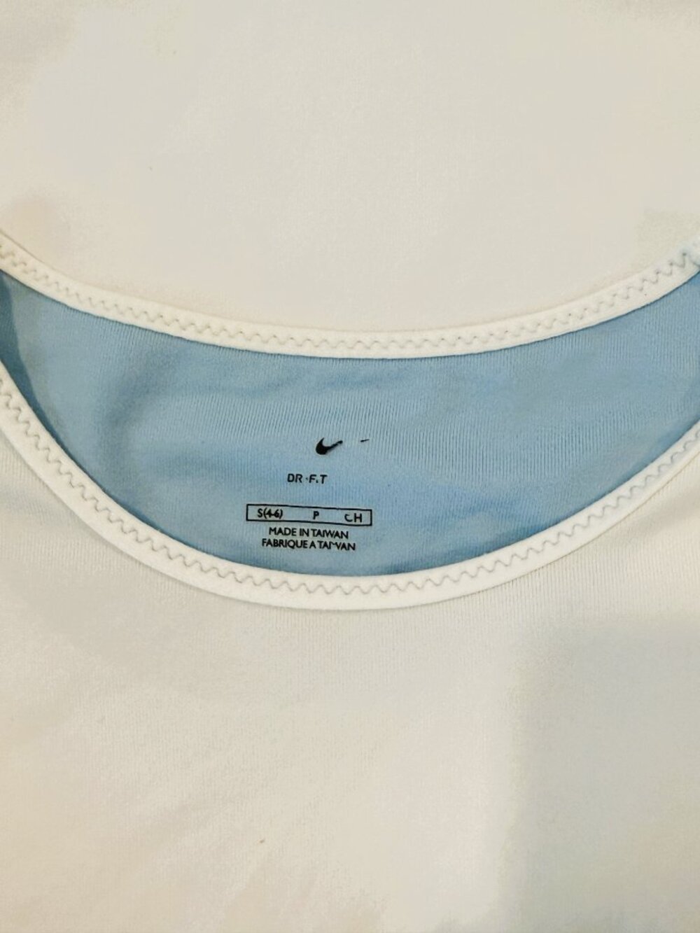 Nike Dri-FIT Top Women’s soze S white Blue Embroidered Short Sleeve - Picture 6 of 15